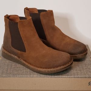 Born Faline Brown Chelsea Boot New In Box Size 11
